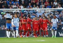 من المباراة بين برايتون وليفربول. رويترز