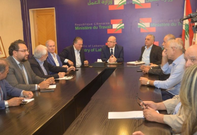 وزير العمل محمد حيدر ترأس إجتماعا للجنة المؤشر