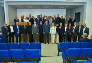 مركز التعلّم المستمر في جامعة الروح القدس – الكسليك (UCLC) يمنح شهادات البرنامج التدريبي "إدارة الأزمات وحوادث احتجاز الرهائن" إلى مجموعة من كبار ضباط الجيش اللبناني