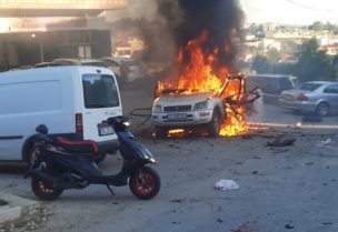 السيارة المستهدفة بالغارة الاسرائيلية في كفر رمان