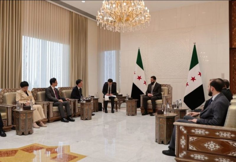 الرئيس السوري أحمد الشرع يستقبل وفدا صينيا برئاسة المدير العام لإدارة شؤون غرب آسيا وشمال إفريقيا. سانا