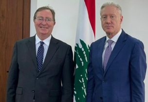 زير الخارجية والمغتربين يوسف رجّي وسفير المملكة المتحدة لدى لبنان هايمش كاول