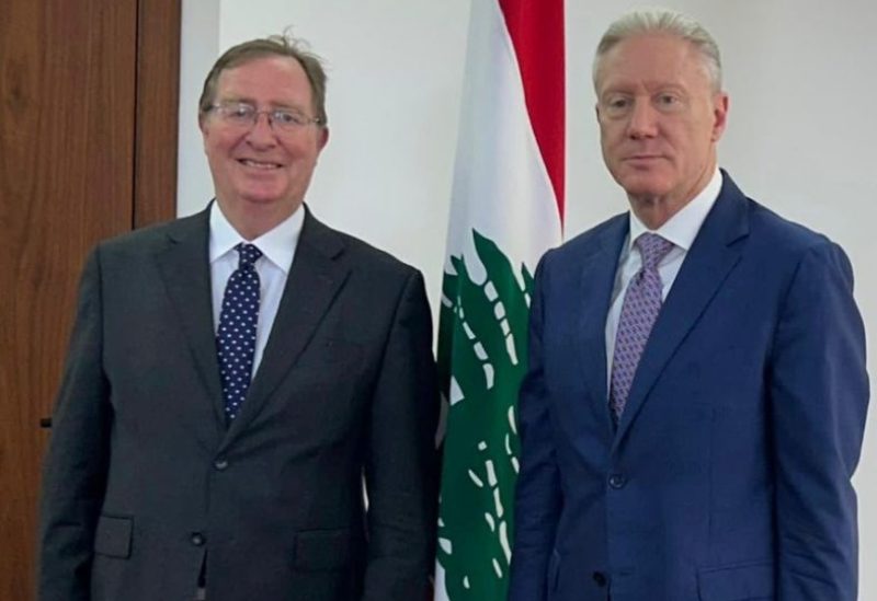 زير الخارجية والمغتربين يوسف رجّي وسفير المملكة المتحدة لدى لبنان هايمش كاول