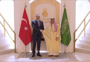 وزير الخارجية التركي هاكان فيدان، ونظيره السعودي فيصل بن فرحان. الأناضول