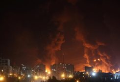 حريق ناتج عن هجوم إسرائيلي على مستودع شاران للنفط في طهران، إيران، 15 يونيو 2025. رويترز