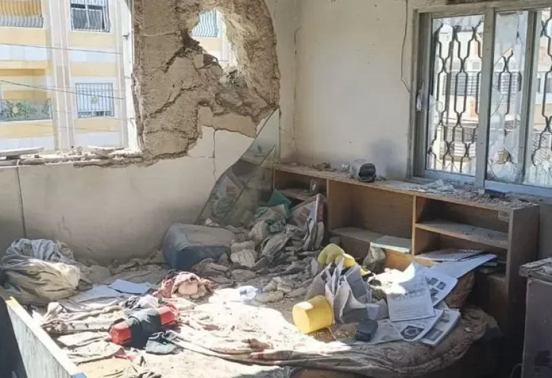 دمار من جراء سقوط جسم منفجر على منزل في عمان