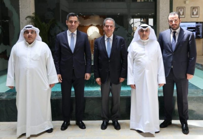 وزير الطاقة والمياه جو الصدي خلال زيارته للكويت