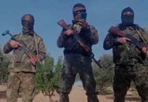 ثلاثة أشخاص أطلقوا على أنفسهم اسم "لواء أحمد الأسير"