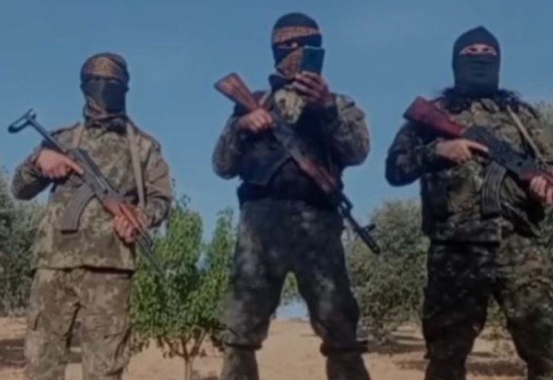ثلاثة أشخاص أطلقوا على أنفسهم اسم "لواء أحمد الأسير"