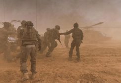 الجيش الإسرائيلي يقوم باخلاء مصابين من غزة-أرشيفية