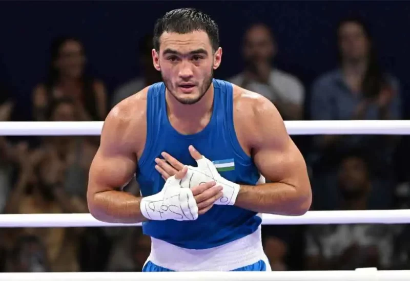 بطل الملاكمة الأولمبي مولوغونوف