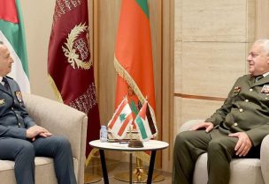 العماد هيكل مع نظيره الأردني في القيادة العامة للقوات المسلحة الأردنية