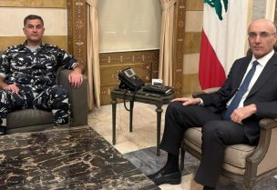 وزير الداخلية والبلديات أحمد الحجار، في مكتبه، مع المدير العام لقوى الأمن الداخلي اللواء رائد عبدالله