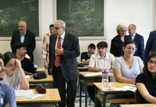 جولة تفقدية لرئيس مجلس الوزراء نواف سلام بجولة تفقدية في عدد من مراكز الامتحانات الرسمية في بيروت
