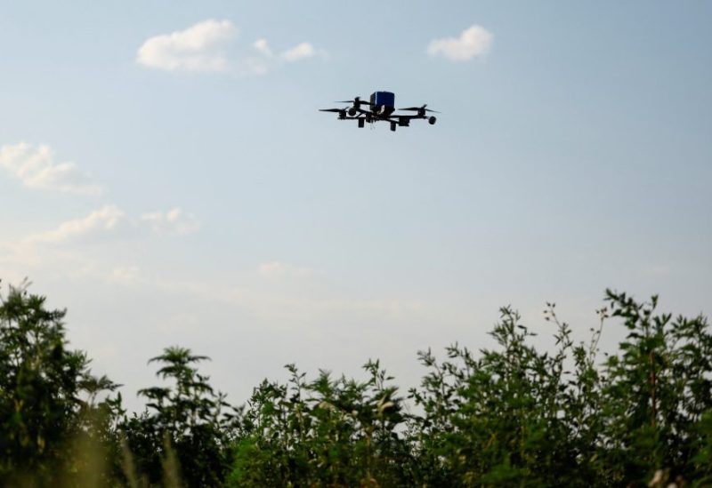 طائرة مسيرة أوكرانية من طراز FPV تابعة للفوج 1129 المضاد للطائرات أثناء تحليقها في مكان لم يكشف عنه في منطقة دنيبروبتروفسك، أوكرانيا، 8 يوليو 2025. رويترز