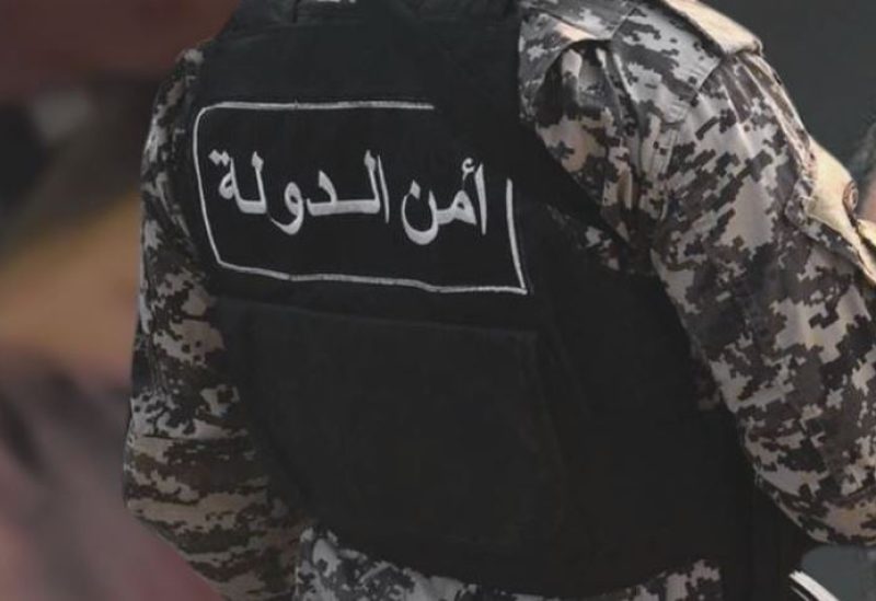 عنصر من أمن الدولة