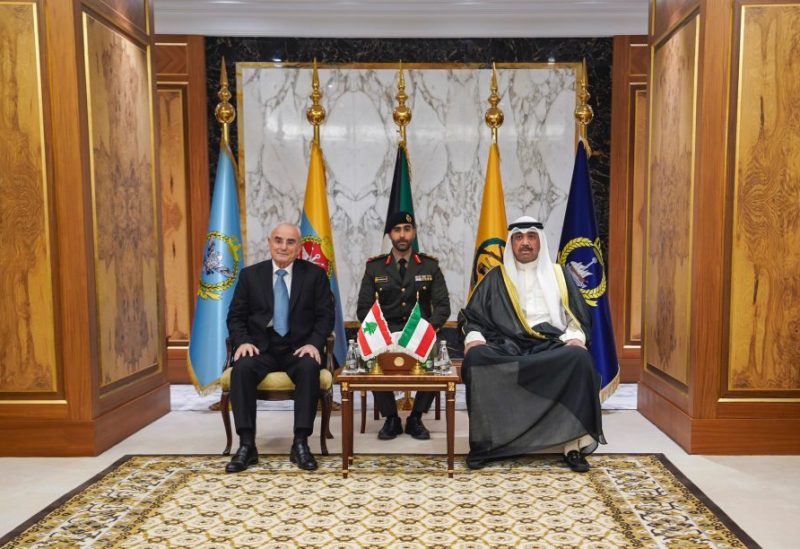 وزير الدفاع الوطني ميشال منسى يلتقي نظيره الكويتي الشيخ عبدالله علي عبدالله السالم الصباح