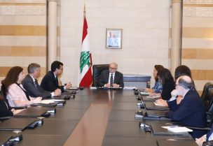 رئيس مجلس الوزراء الدكتور نواف سلام يلتقي الممثل المقيم لصندوق النقد الدولي في لبنان السيد فريدريكو ليما على رأس وفد من الصندوق