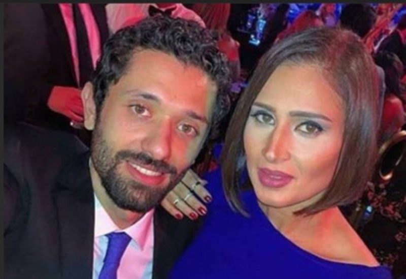 كريم عبد العزيز وزوجته