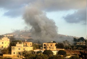 الطيران الحربي الإسرائيلي يشنّ غارة جوية على منزل في بلدة كفر تبنيت جنوبي البلاد