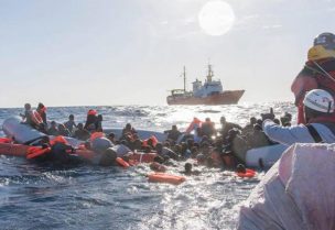 منظمة: مقتل 50 على الأقل بعد اشتعال قارب يقل 75 لاجئا سودانيا قبالة ليبيا