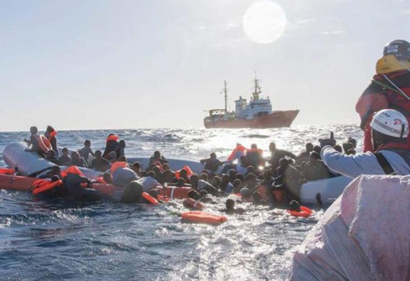 منظمة: مقتل 50 على الأقل بعد اشتعال قارب يقل 75 لاجئا سودانيا قبالة ليبيا