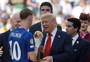 ترامب يقول إنه سيفكر في نقل مباريات بكأس العالم