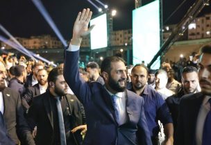 الرئيس السوري أحمد الشرع خلال مشاركته في إطلاق حملة "الوفاء لإدلب"