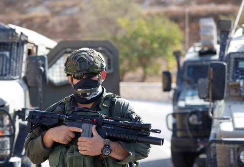 جندي من القوات الإسرائيلية في الضفة الغربية، 23 أكتوبر 2025. رويترز