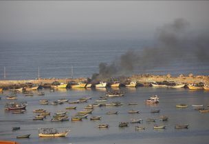 تدمير موانئ الصيد واعتقال الصيادين بغزة