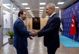 وزير الخارجية التركي، هاكان فيدان يلتقي نظيره السوري أسعد الشيباني في أنقرة على رأس وفد رفيع المستوى