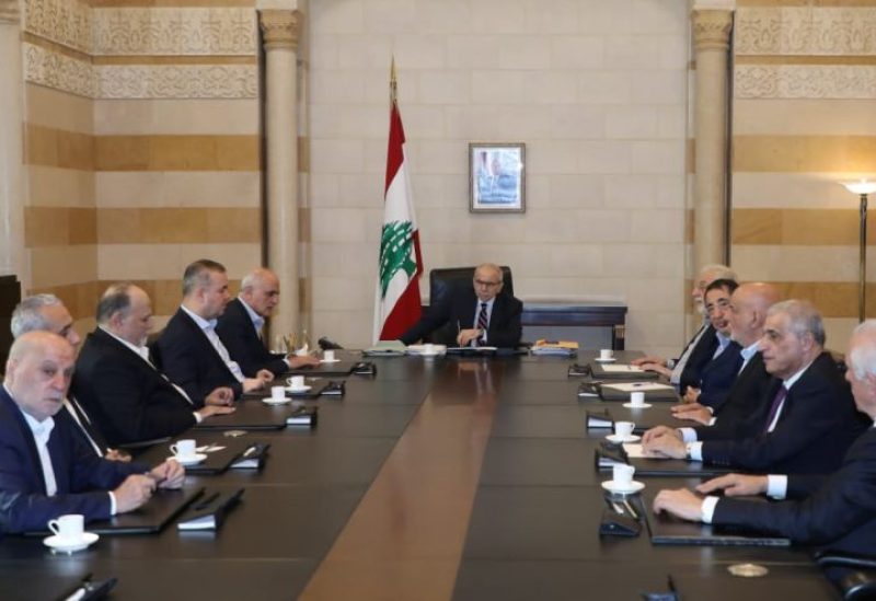 رئيس مجلس الوزراء نواف سلام خلال استقباله وفداً نيابياً ضمّ نواباً من كتلة “الوفاء للمقاومة”، وكتلة “التنمية والتحرير”، إضافة إلى النائب جهاد الصمد