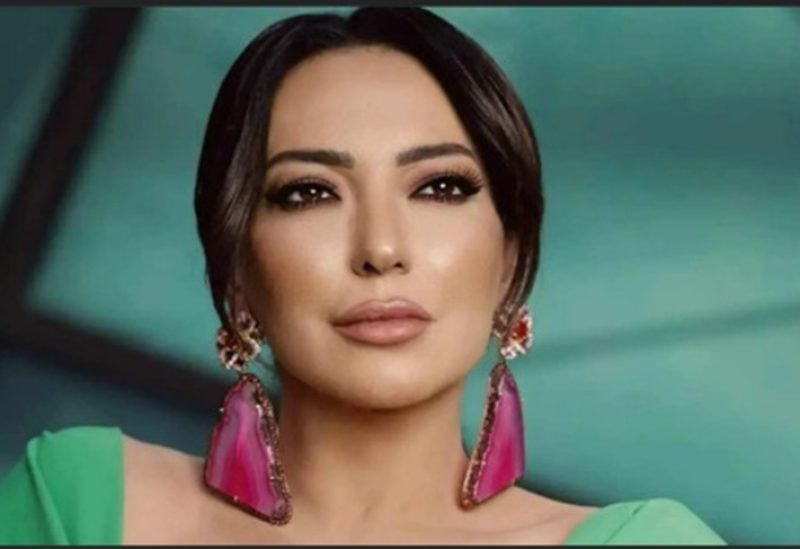 اعتذار علني لـ "أمل عرفة" يكشف خفايا الابتزاز