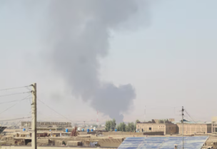دخان يتصاعد من الجانب الأفغاني بعد تبادل إطلاق نار بين باكستان وأفغانستان