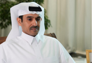 سعد الكعبي وزير الطاقة القطري الرئيس التنفيذي لقطر للطاقة في مقابلة مع رويترز