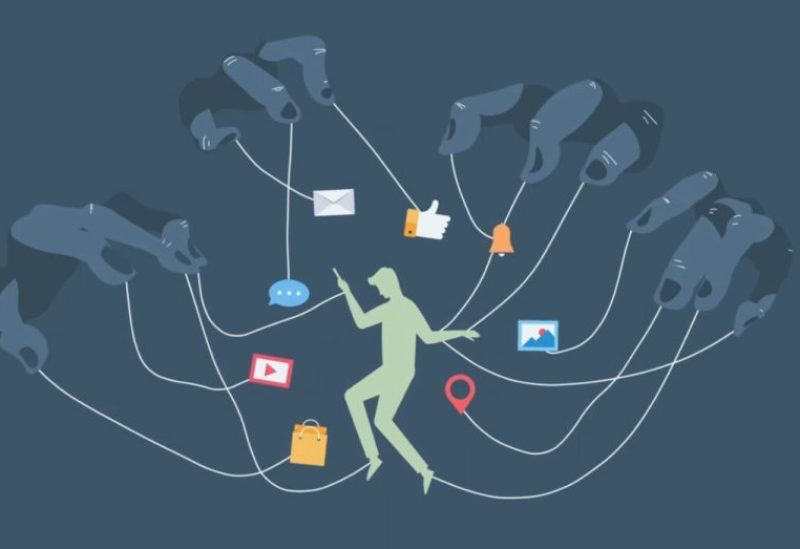 أضرار وسائل التواصل الاجتماعي على الصحة العقلية (تعبيرية)