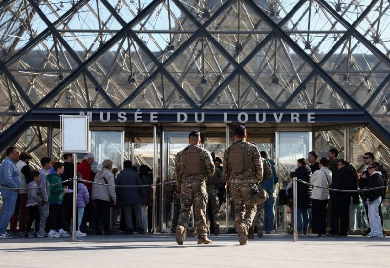 اخبار المجتمع – فرنسا تعين مديرا جديدا لمتحف اللوفر لإعادة تأهيله