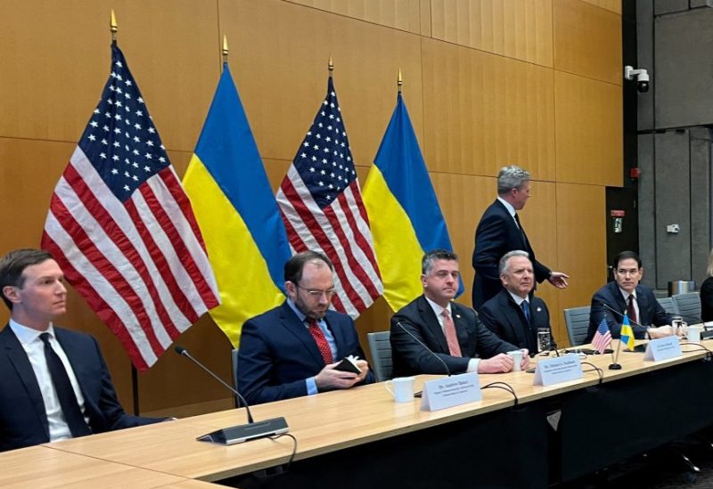 روبيو وويتكوف وكوشنر خلال لقاء الوفد الأوكراني في جنيف لبحث خطة ترامب، 23 نوفمبر 2025. رويترز