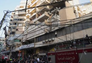غارة إسرائيلية على مبنى في الضاحية الجنوبية لبيروت، لبنان، في 23 نوفمبر 2025. رويترز