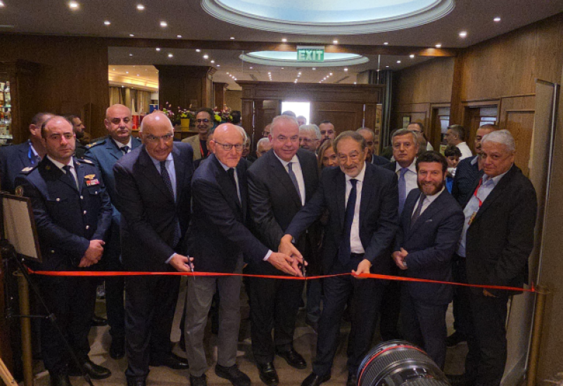 الوزير شارل الحاج يفتتح معرض الطوابع اللبنانية