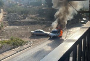 صورة من استهداف السيارة في بنت جبيل