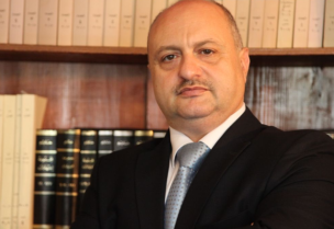 رئيس تجمع الحقوقيين للطعن وتعديل قانون الايجارات المحامي أديب زخور