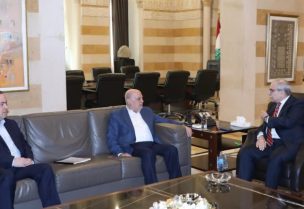 رئيس الحكومة استقبل نائبين في "الوفاء للمقاومة"