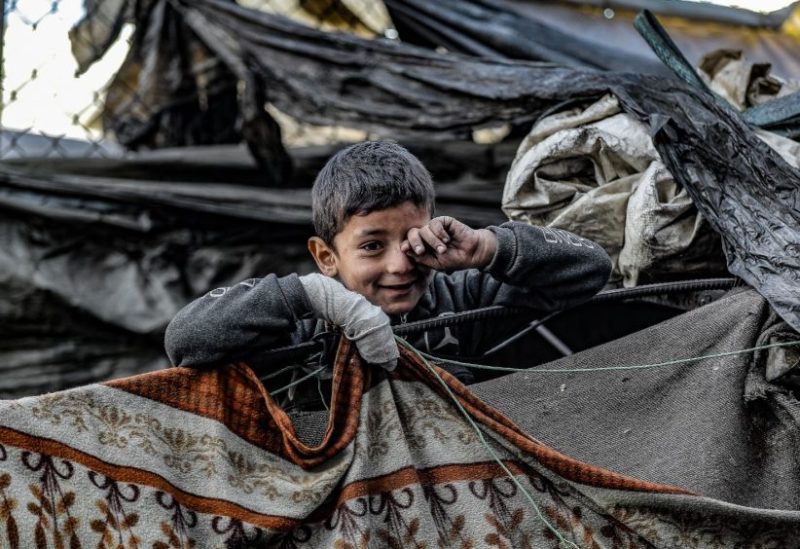 المنخفض الجوي يفاقم معاناة أطفال غزة