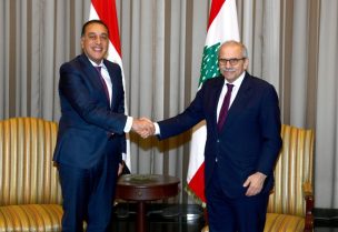 رئيس الحكومة نواف سلام يستقبل رئيس الحكومة المصرية مصطفى مدبولي