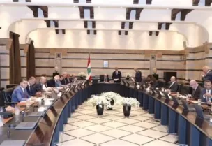 الرئيس نواف سلام يترأس جلسة حكومية موسّعة في السرايا