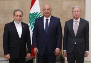 رئيس الجمهورية جوزاف عون ووزير الخارجية اللبناني يوسف رجي ونظيره الإيراني عباس عراقجي