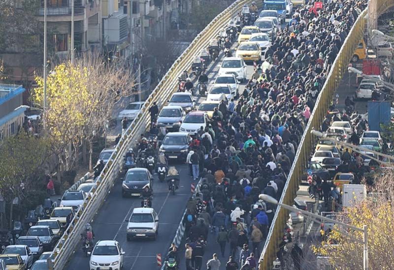 احتجاجات شعبية في إيران رفضاً لسياسات الحكومة الاقتصادية