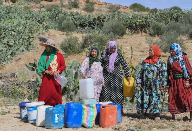 سكان مدينة قابس يؤكدون أن مصنع معالجة الفوسفات يصرّف نفاياته في البحر والهواء الطلق (أ.ف.ب)