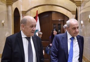 رئيس مجلس النواب نبيه بري مع الموفد الرئاسي الفرنسي جان ايف لودريان